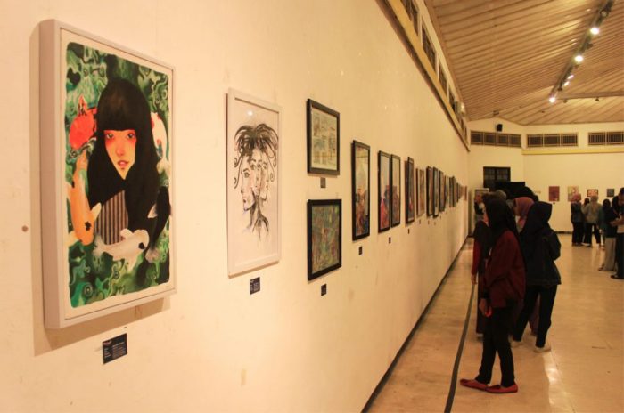 desain pameran seni rupa