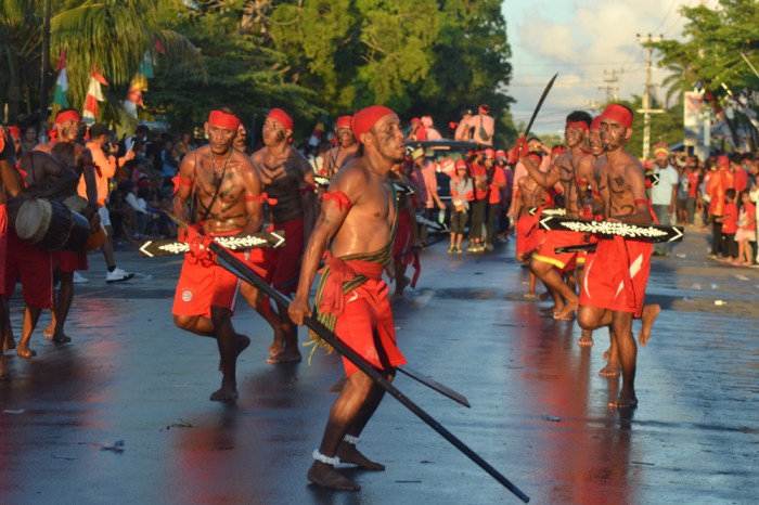 tari cakalele cepat atau lambat