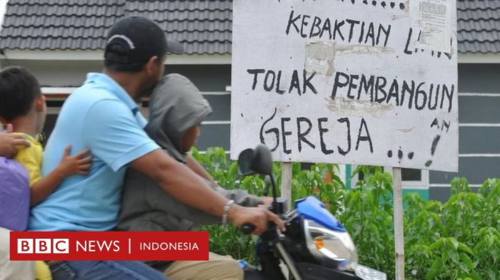 beragama moderasi masyarakat toleransi antar umat kasih cinta membincang kebebasan perdamaian menteri skb plural lokal nilai upaya bernegara perspektif budaya