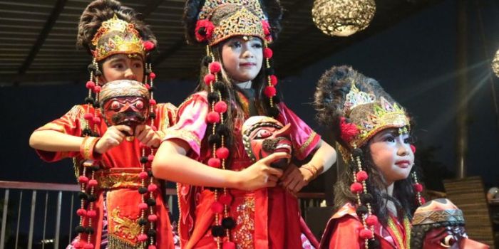 topeng tari sekartaji surakarta dewi panji pariwisatasolo pagelaran