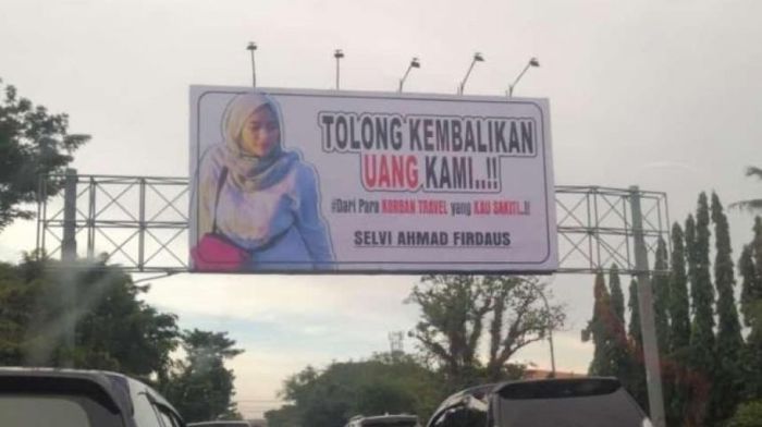 iklan besar di dekat jalan raya tts terbaru