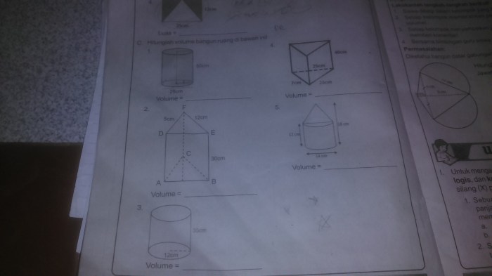 hitunglah volume bangun ruang di samping
