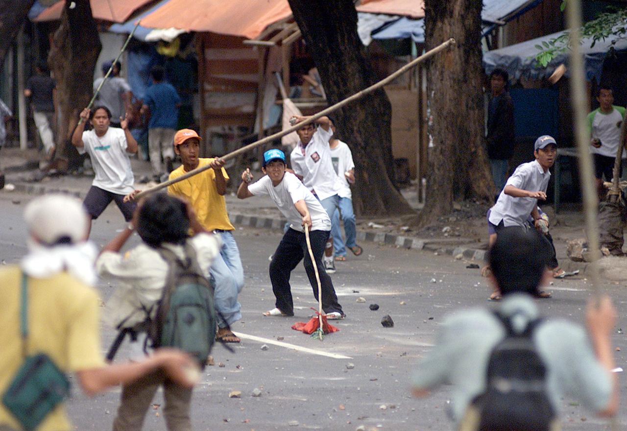 tawuran remaja tangan kosong sajam mematikan tirto warisan