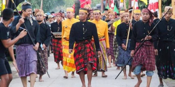 dayak suku perladangan ladang ulang daur kompasiana