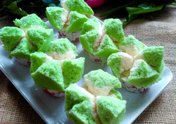 kukus bolu resep kue tradisional mekar sederhana untuk buka puasa hidangan pelangi mymilk lembut thegorbalsla bercitarasa biasa kreasi papan enak