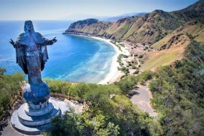 patung yesus di timor leste