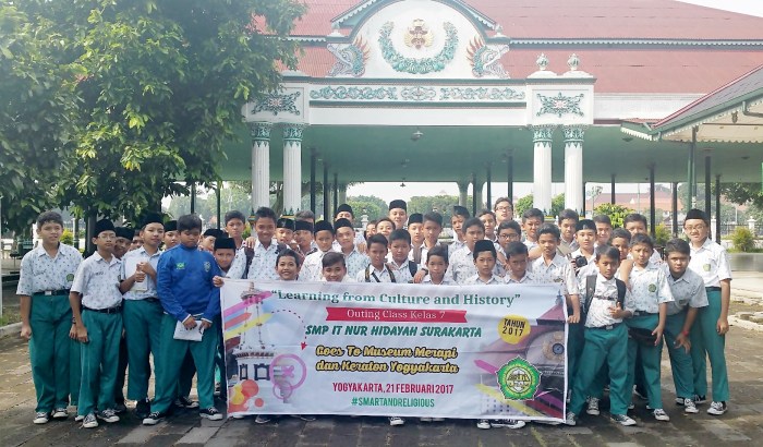 outing luar kegiatan spanduk hidayah pelajaran smpit jogjakarta smp goes desain berfoto siswa tujuan