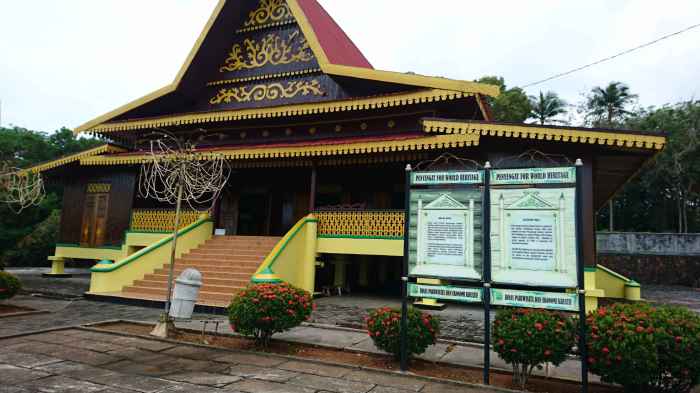 rumah limas melayu atap adat riau potong malay tradisional kepulauan budaya bubung belah provinsi jenis kampung bentuk pulau jatuh selaso