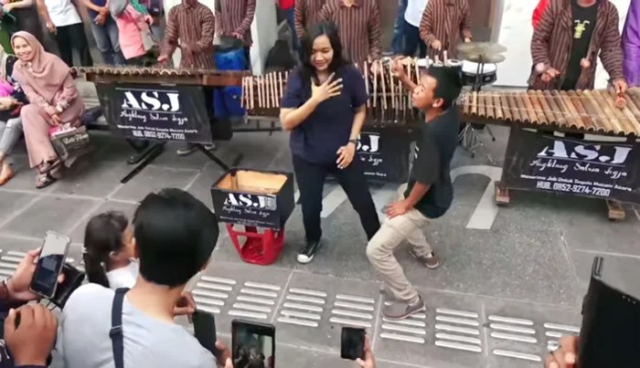 rangkuman seni budaya kelas 8 bab 4 terbaru