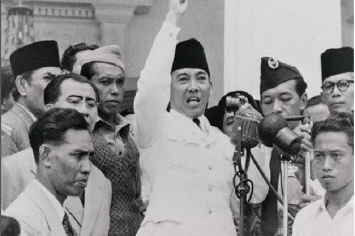 kabinet politik hatta awal kehidupan orde demokrasi pada kemerdekaan sejarah bangsa terpimpin pemerintahan ekonomi sosial liberal bidang januari 1948 menteri