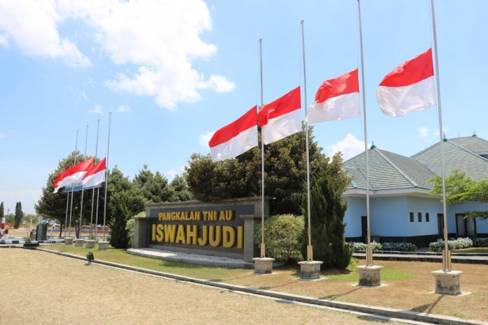 berapa tinggi tiang bendera