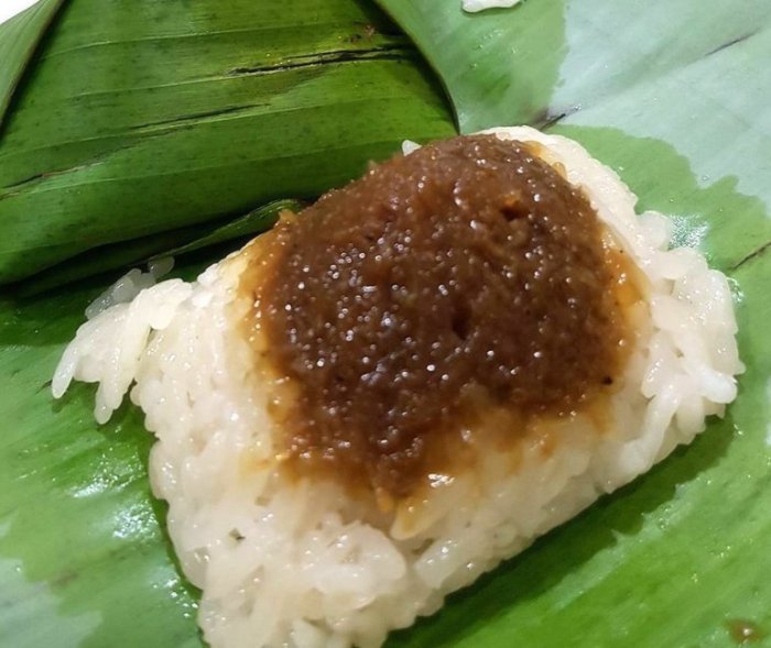 kue gula tepung tradisional jajanan terigu serabi bikin ketagihan terbuat cucur beras telur