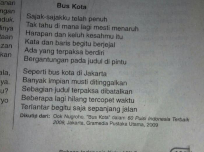 puisi contoh lengkap teks dan karakter baca pendek