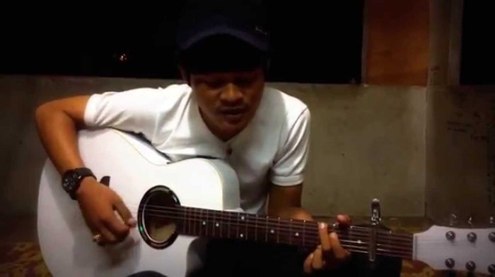 arti lagu mine petra sihombing