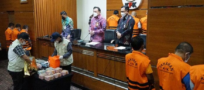 cahaya langsung dikenal dengan istilah terbaru