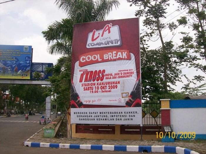 baliho billboard perbedaan rekan semuanya