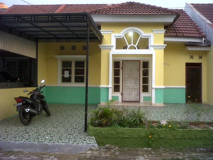 rumah warna kuning hijau terbaru