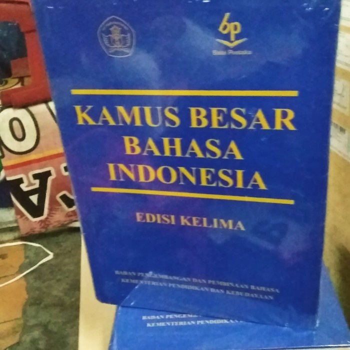 mengelak menurut kamus bahasa indonesia terbaru