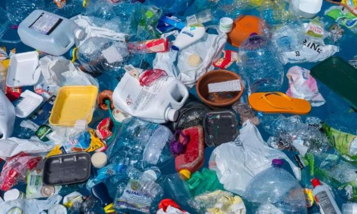 rumusan masalah sampah plastik