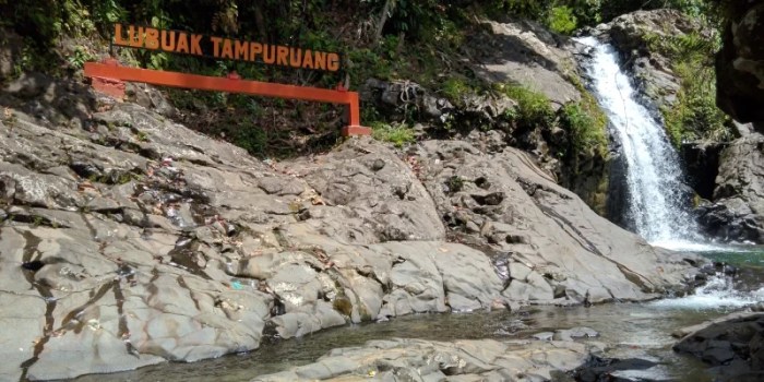 air terjun lubuak tampuruang terbaru