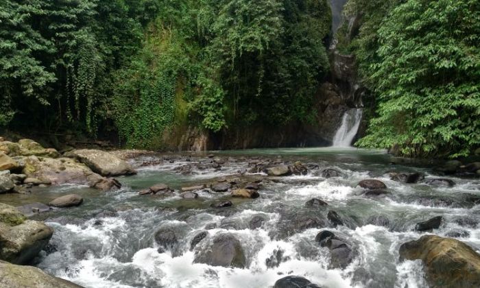 air terjun sampuren putih