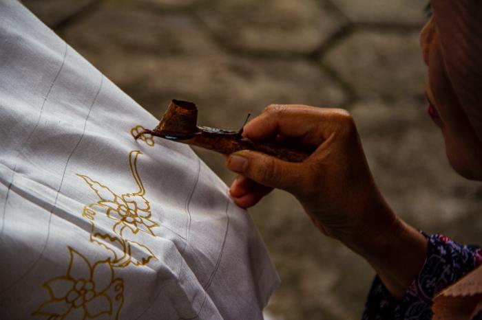 batik pekalongan bunga terang bulan daftar kupu organis bagus berasal dari berwarna warisan direktorat budaya diplomasi materi esensial kelas daerah