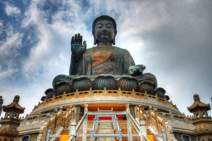 sejarah patung tian tan buddha