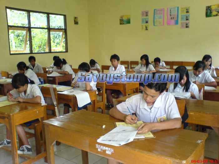 soal un bahasa indonesia smp