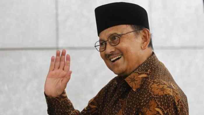 habibie biografi inggris teks dalam beserta strukturnya rajah