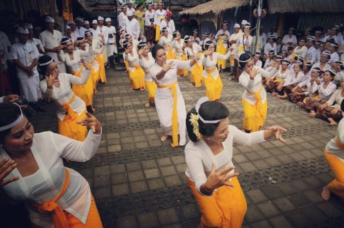 sejarah tari rejang dewa terbaru