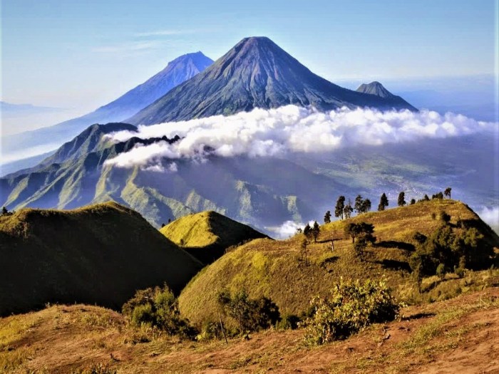 gunung di selat sunda tts terbaru