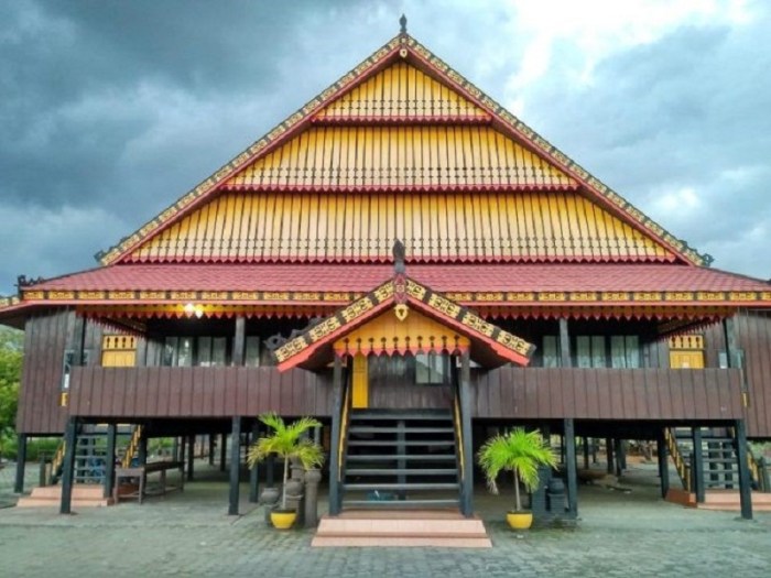 adat sulawesi selatan tongkonan toraja arsitektur tradisional penjelasannya struktur