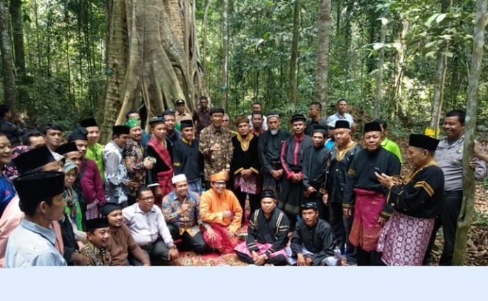 hutan larangan adat riau