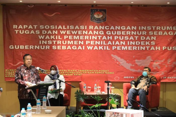 tugas dan wewenang menteri