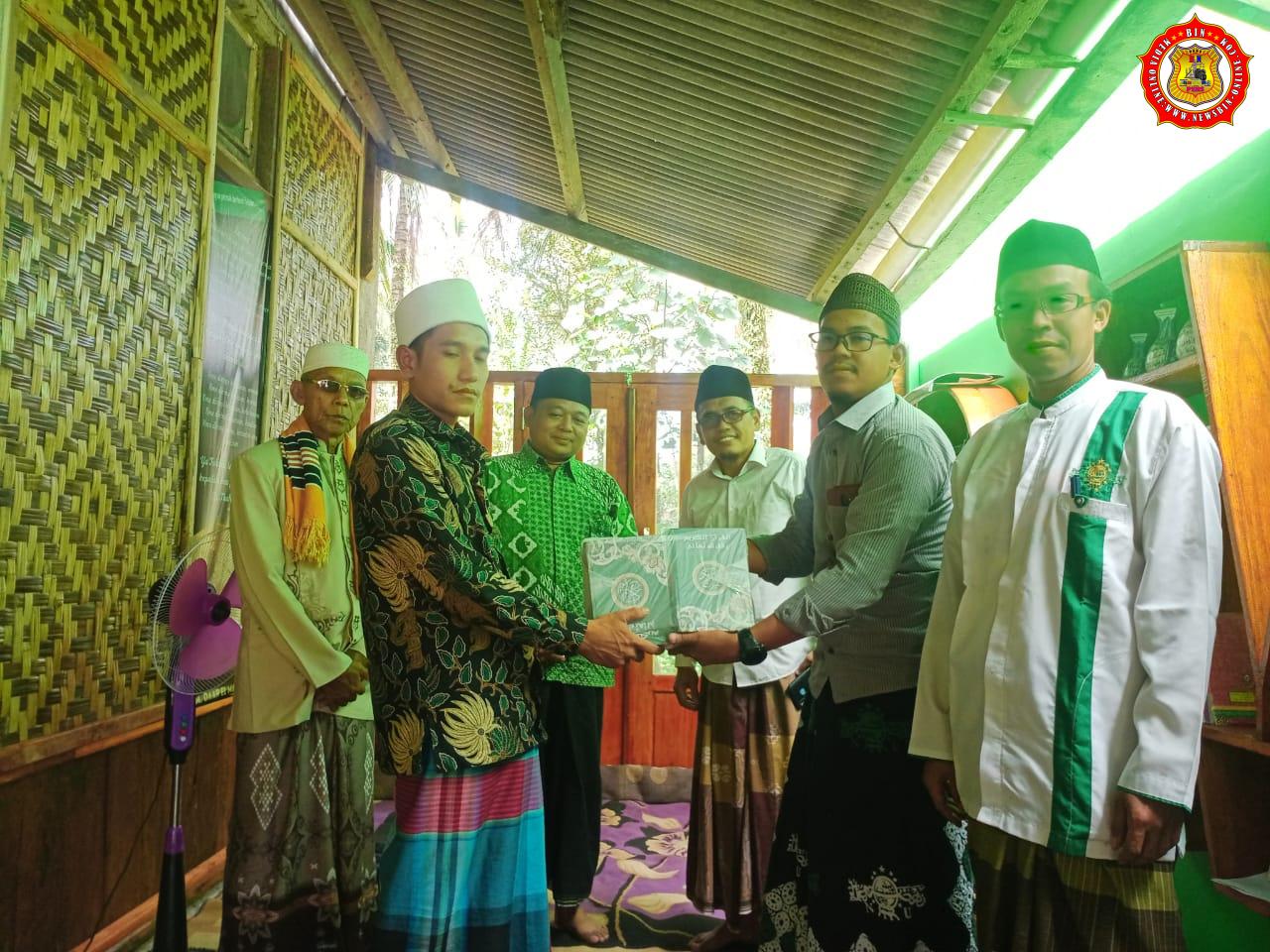 pesantren pondok santri panjang libur kampung mudik bogor mereka ulum darul