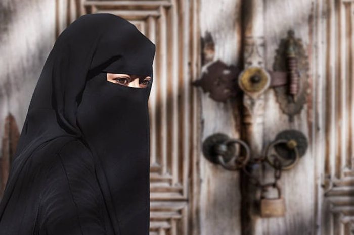 perbedaan cadar dan niqab