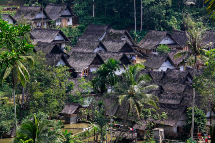 hutan larangan kampung naga terbaru