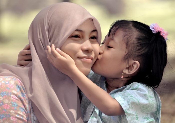 orang kewajiban adab perempuan menikah bahagia pusing terhadap setelah merasa sederhana pasti makalah aqidah akhlak kelas masalah ibu