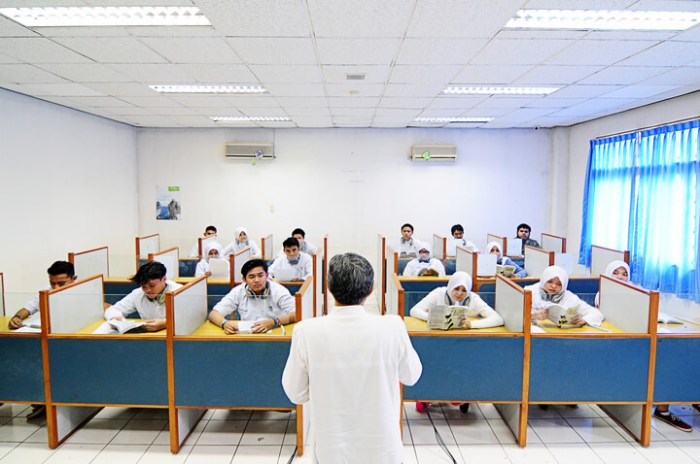 sekolah sebagai laboratorium demokrasi