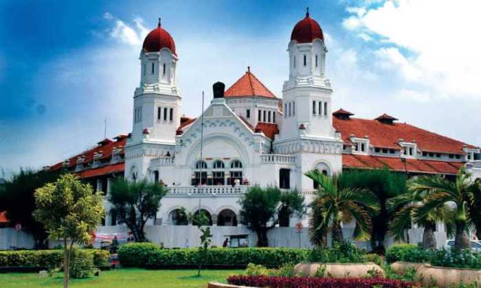 teks deskripsi lawang sewu