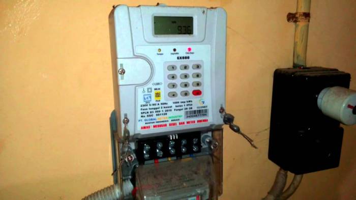 listrik 900 watt berapa ampere