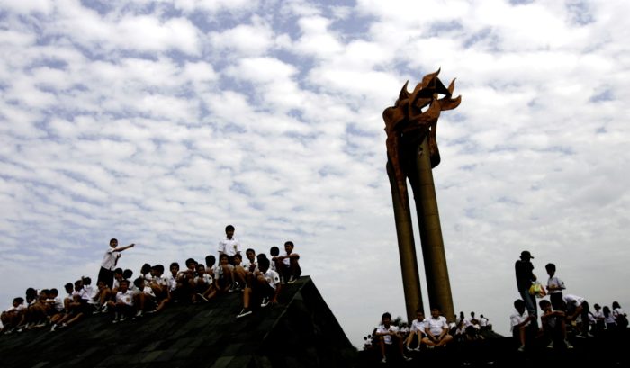 bandung lautan sejarah arek peristiwa suroboyo pertempuran inggris perang singkat kekalahan dua rakyat jenderal tewaskan kegigihan pejuang sekutu lengkap wisatabdg