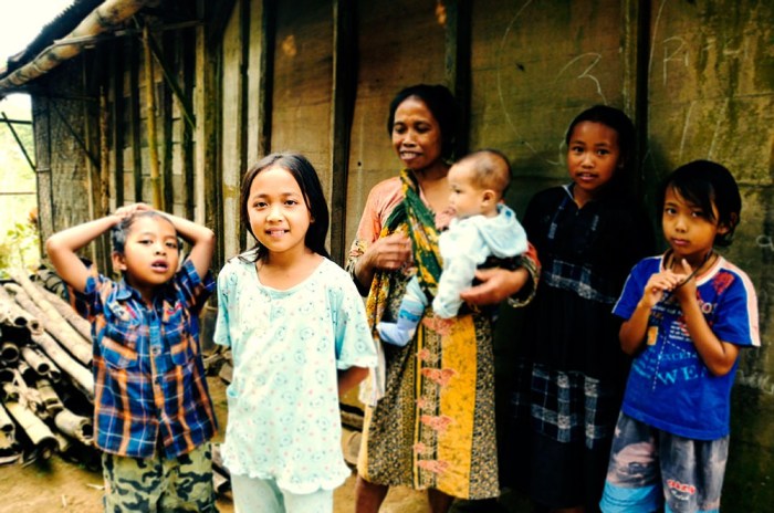 mengapa kita harus mengasihi anak yatim terbaru