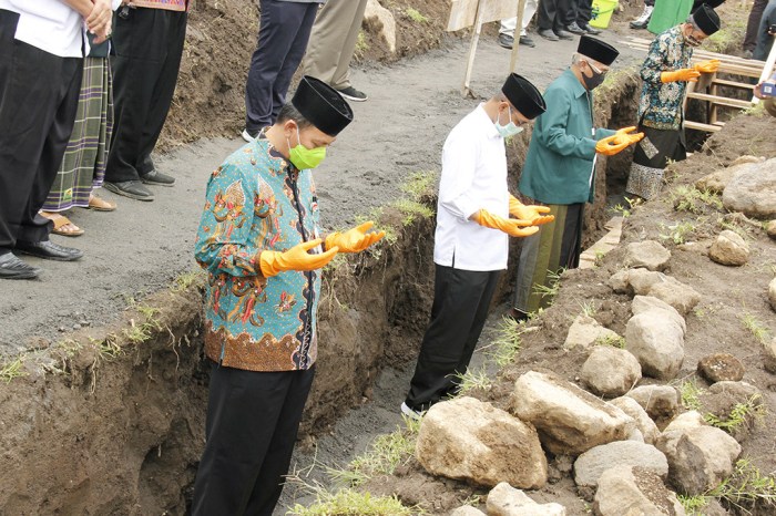 contoh sambutan peletakan batu pertama