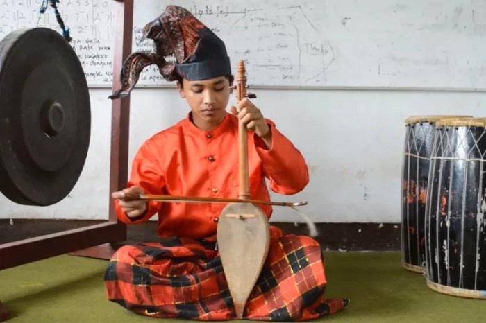 musik keso sulawesi selatan tradisional adat nusantara hisyam pakaian tarian daerah palopo
