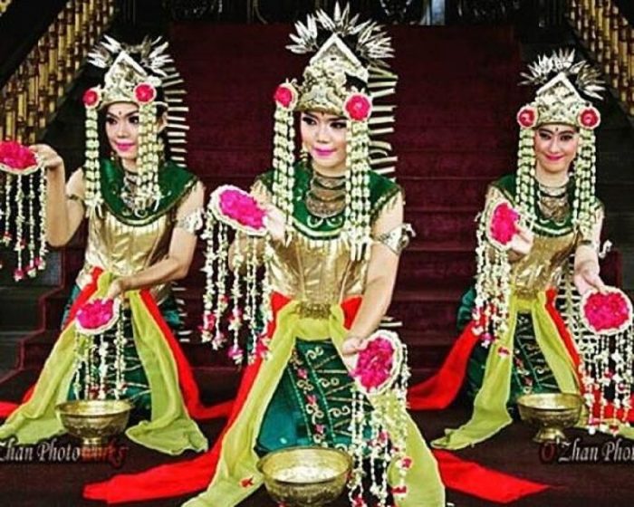 kembang baksa tari banjar asal tarian