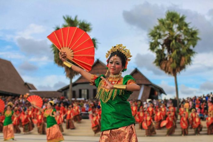 tarian daerah sulawesi barat