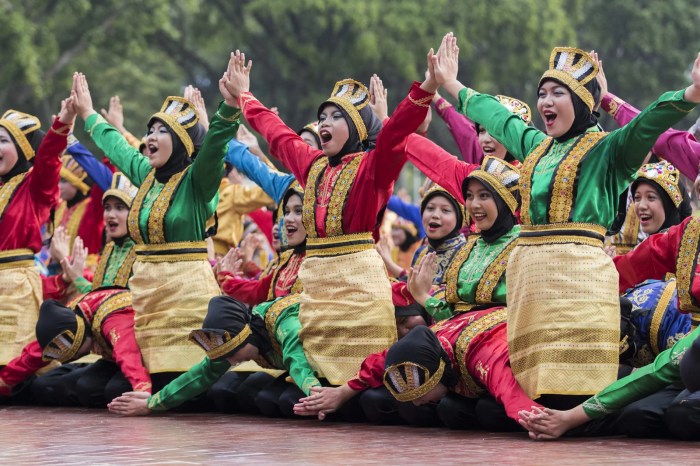 pola lantai tari ratoh jaroe terbaru