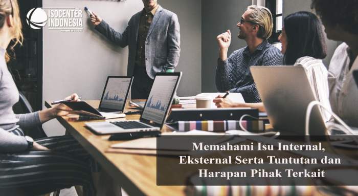 pihak internal dan eksternal perusahaan