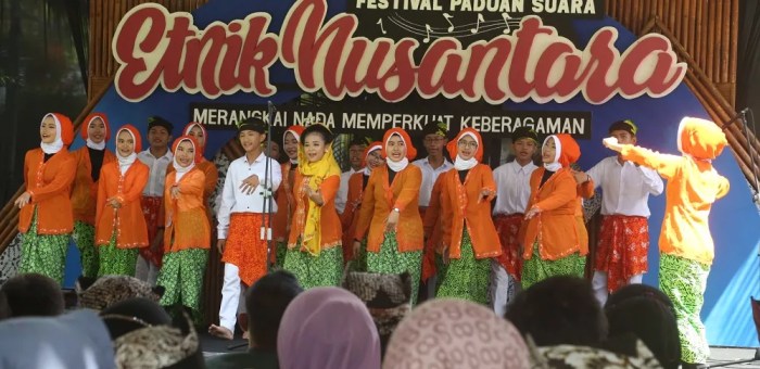 pesan moral lagu photograph